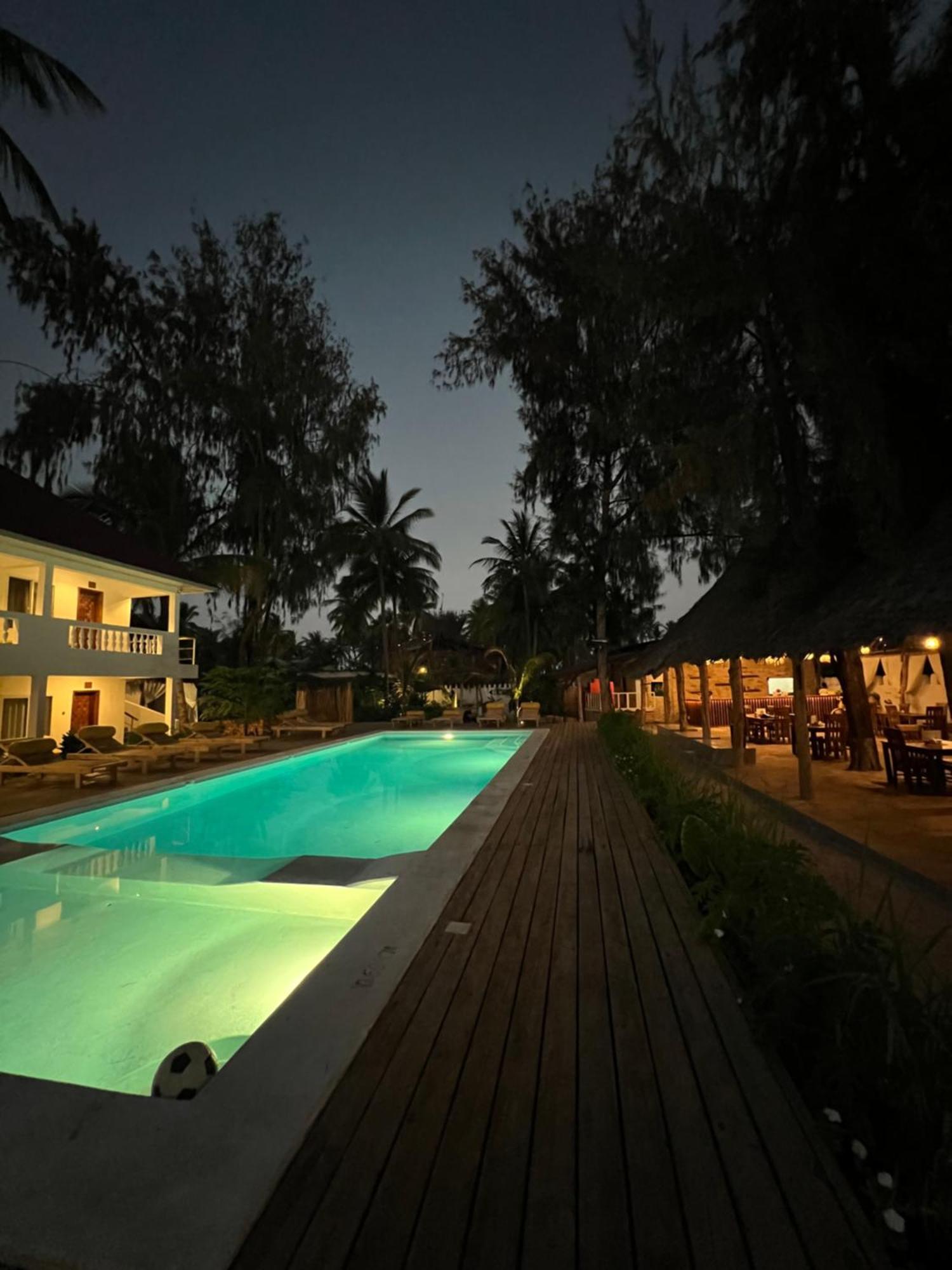 Mem Luxury Apartments And Hotel Paje Exterior foto